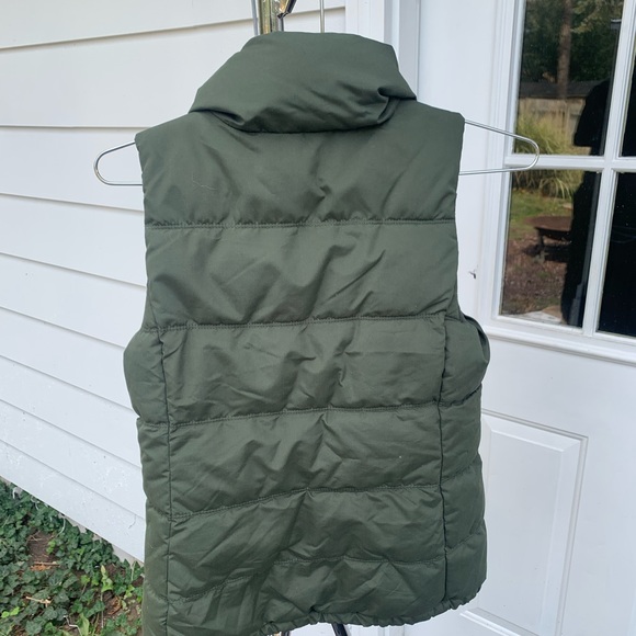 Army Green Vest - Picture 3 of 3